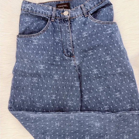Chanel jeans - Picture 2 of 5